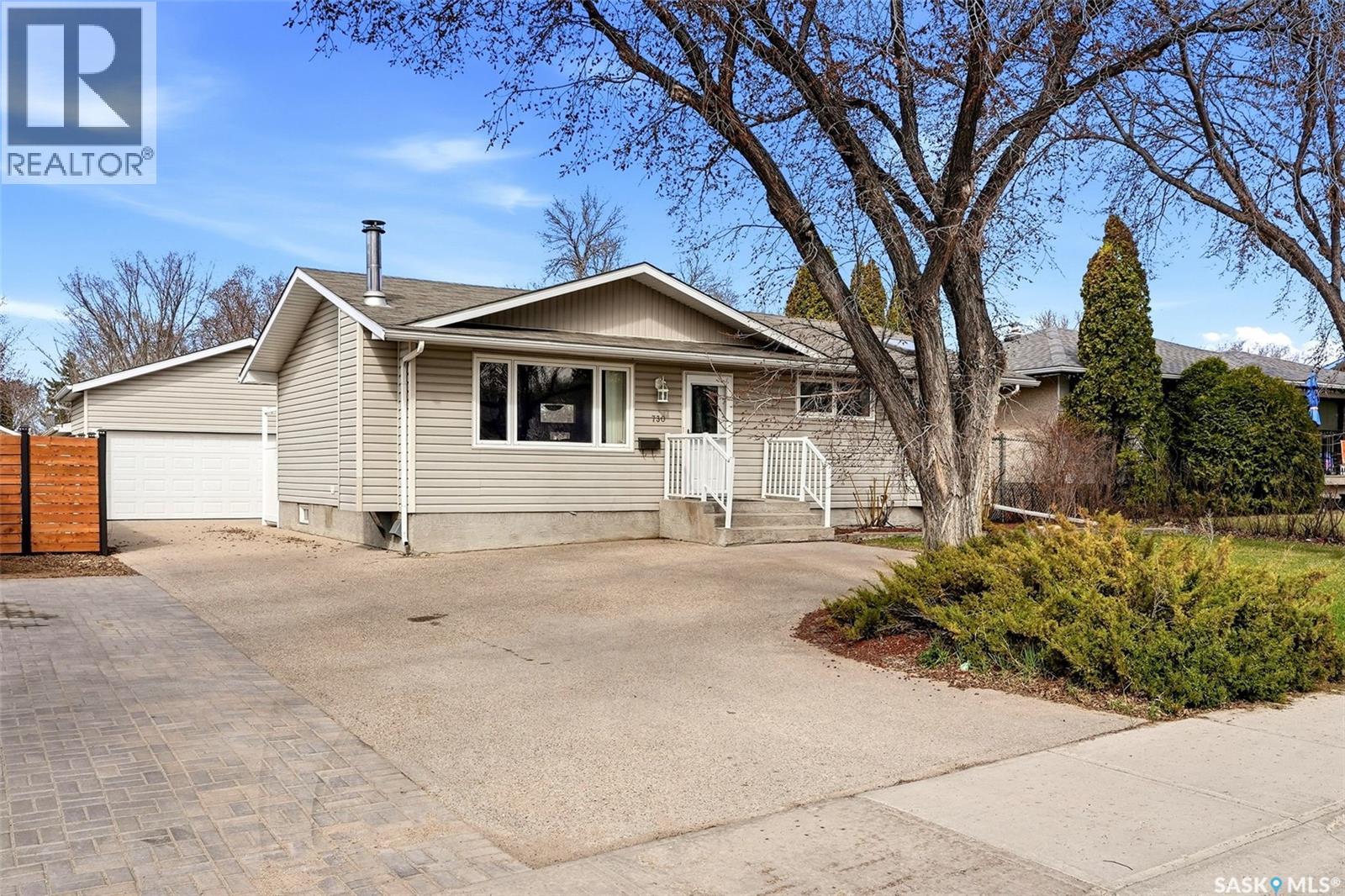 730 Mcintosh Street N, Regina, Saskatchewan  S4R 5Z4 - Photo 1 - SK035120
