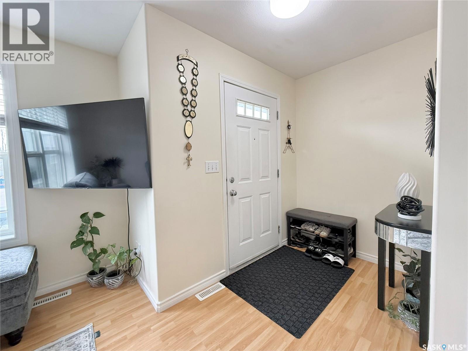 127 203 Herold Terrace, Saskatoon, Saskatchewan  S7V 1H7 - Photo 4 - SK035116