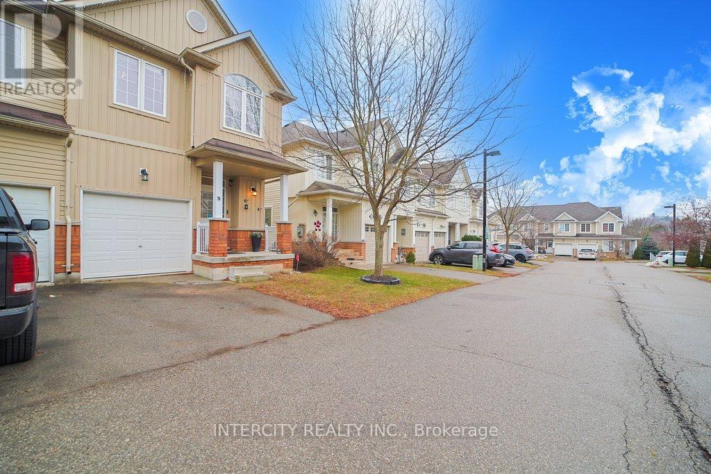 74 - 21 Diana Avenue, Brantford, Ontario  N3T 0G2 - Photo 3 - X13095410