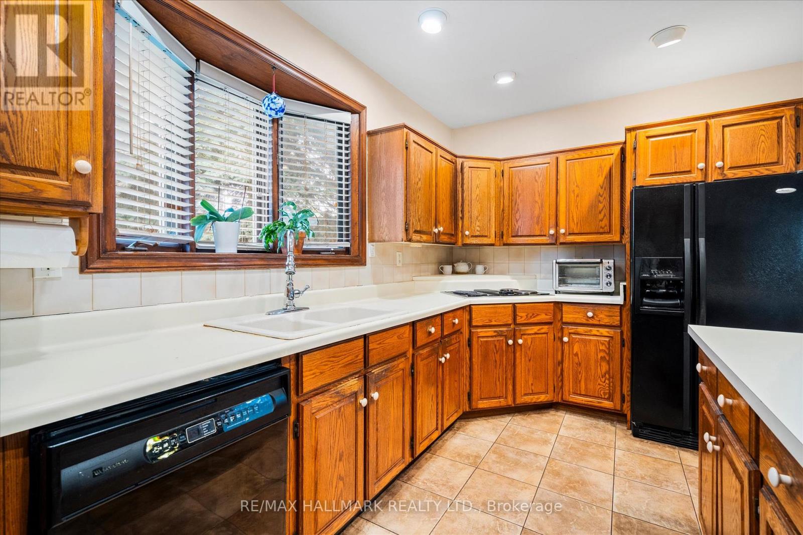 203 Jones Road, Hamilton, Ontario  L8E 5J4 - Photo 14 - X13095504