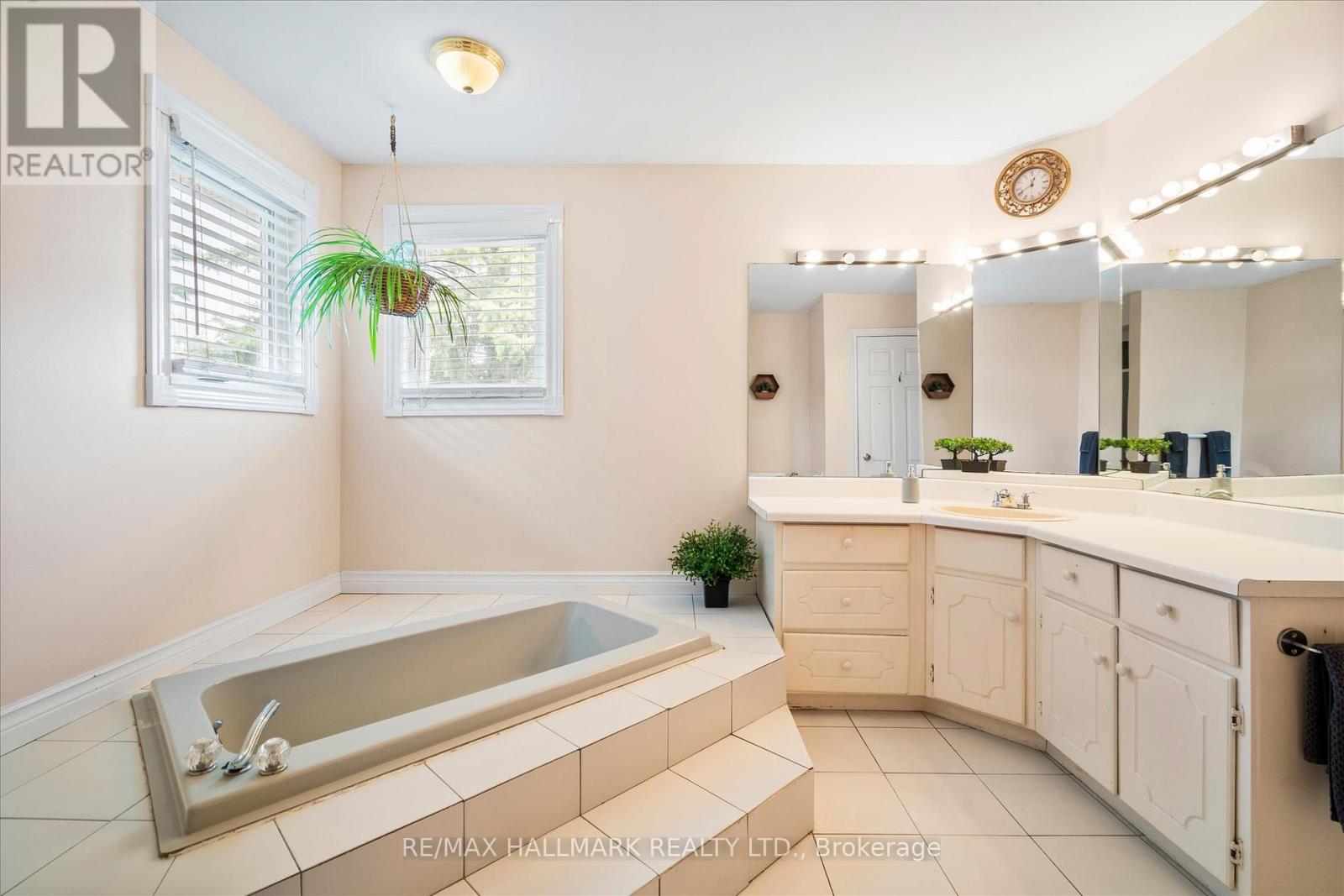 203 Jones Road, Hamilton, Ontario  L8E 5J4 - Photo 33 - X13095504