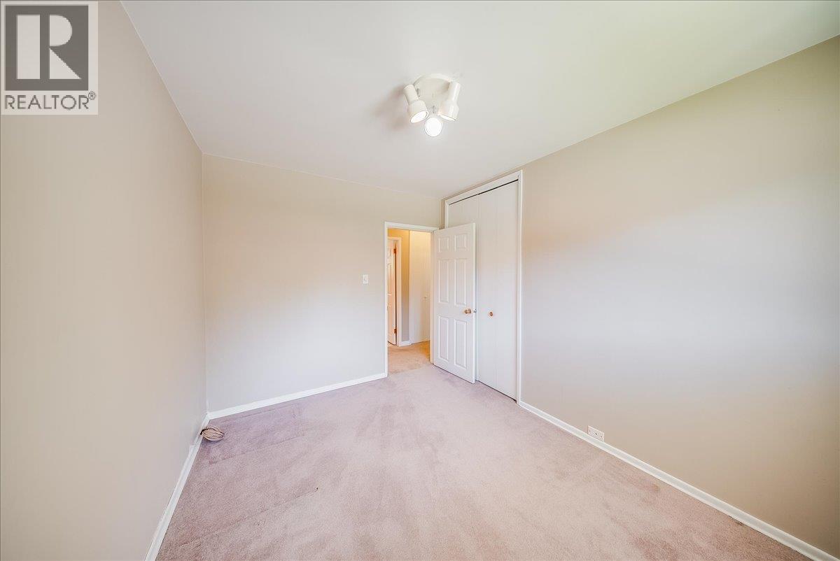541 Portia Crescent, Trail, British Columbia  V1R 1A8 - Photo 12 - 10385136