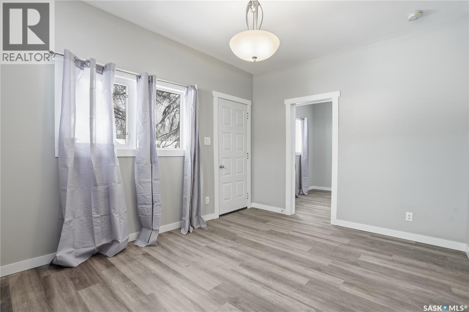 726 Cameron Street, Regina, Saskatchewan  S4T 2S1 - Photo 1 - SK029173