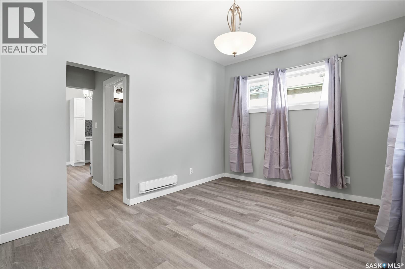 726 Cameron Street, Regina, Saskatchewan  S4T 2S1 - Photo 4 - SK029173