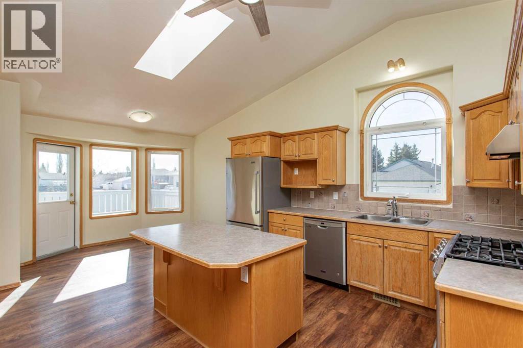 57 Spring Close, Blackfalds, Alberta  T0M 0J0 - Photo 5 - A2308163