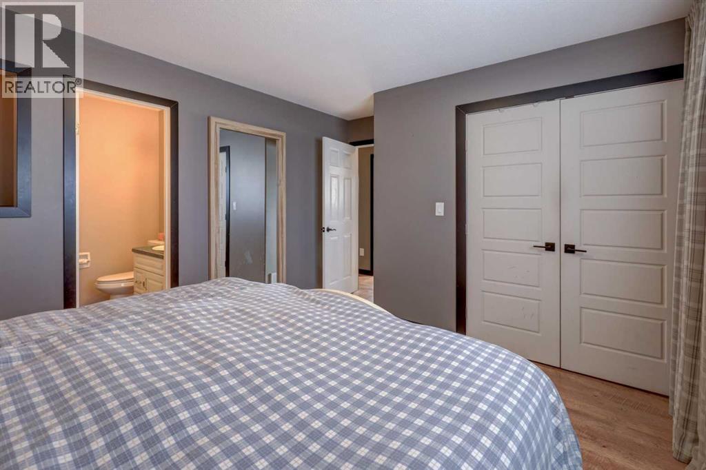 823 Bankview Drive, Drumheller, Alberta  T0J 0Y6 - Photo 13 - A2296597