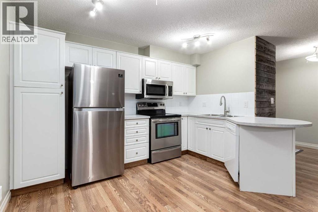 214, 30 Sierra Morena Mews Sw, Calgary, Alberta  T3H 3K7 - Photo 8 - A2304755