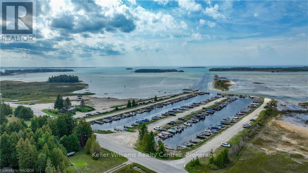 93 Shoreline Avenue, South Bruce Peninsula, Ontario  N0H 2T0 - Photo 45 - X12901554