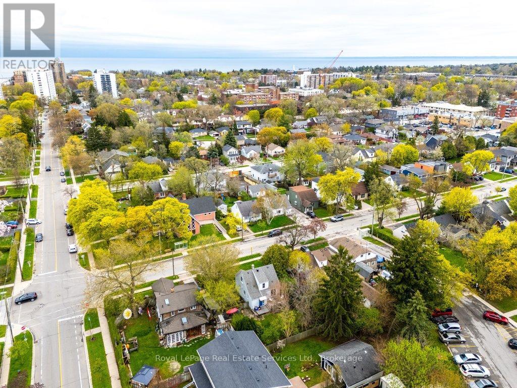 7 Stewart Street, Oakville, Ontario  L6K 1X3 - Photo 35 - W13095862