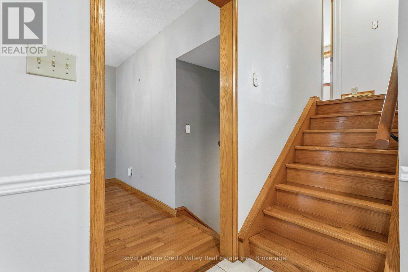 27 Grange Drive, Brampton, Ontario  L6X 2H1 - Photo 13 - W13095960