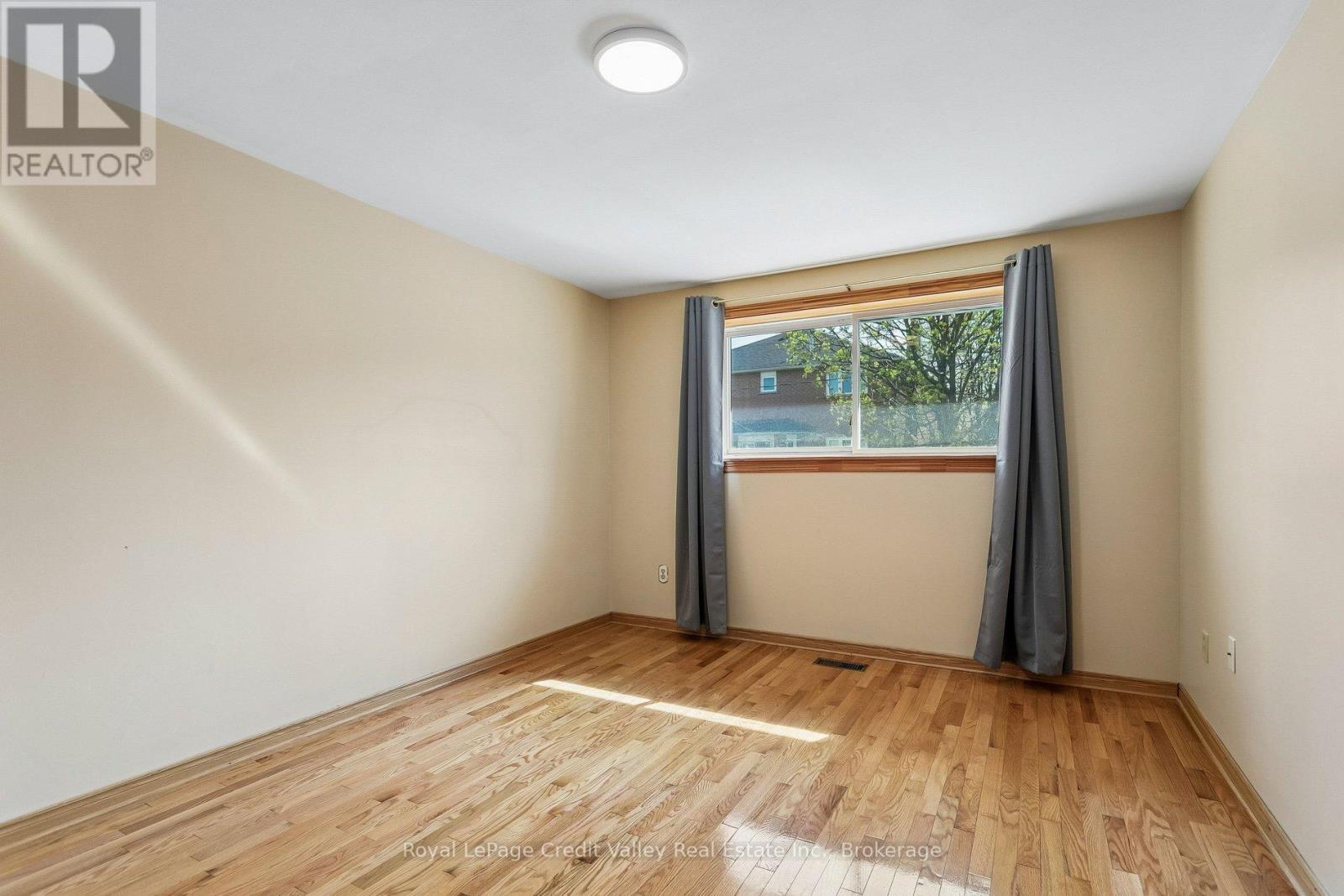 27 Grange Drive, Brampton, Ontario  L6X 2H1 - Photo 14 - W13095960