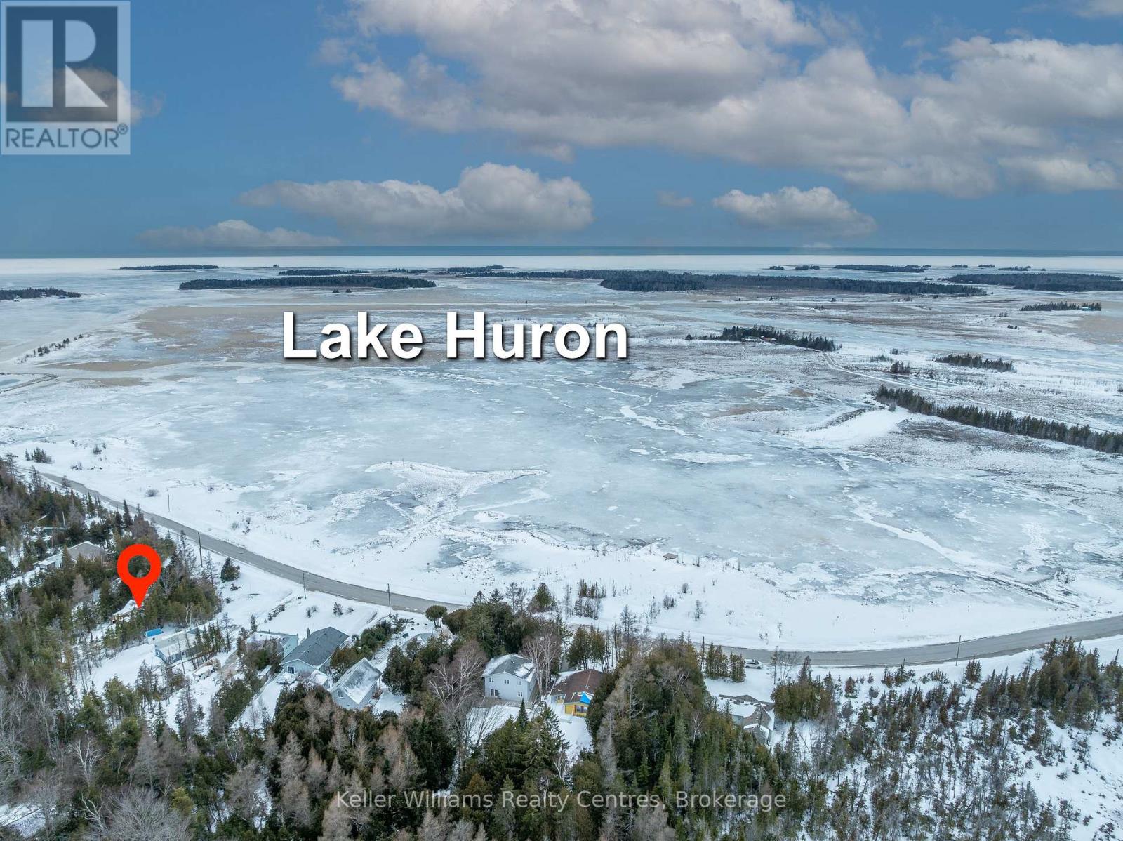 77 Shoreline Avenue, South Bruce Peninsula, Ontario  N0H 2T0 - Photo 4 - X12901538