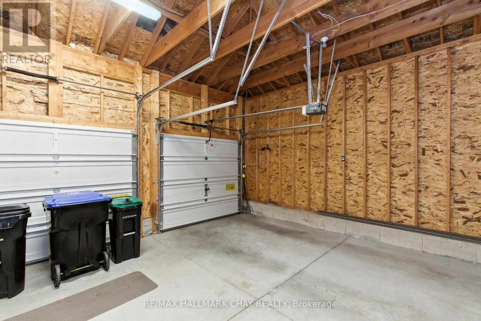 32 Valleycrest Drive, Oro-Medonte, Ontario  L0L 2L0 - Photo 38 - S12787354