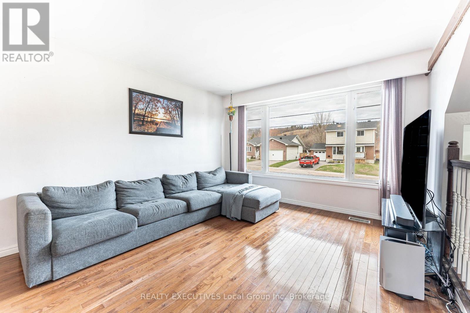 699 Norman Avenue, North Bay, Ontario  P1B 8C2 - Photo 9 - X13095754