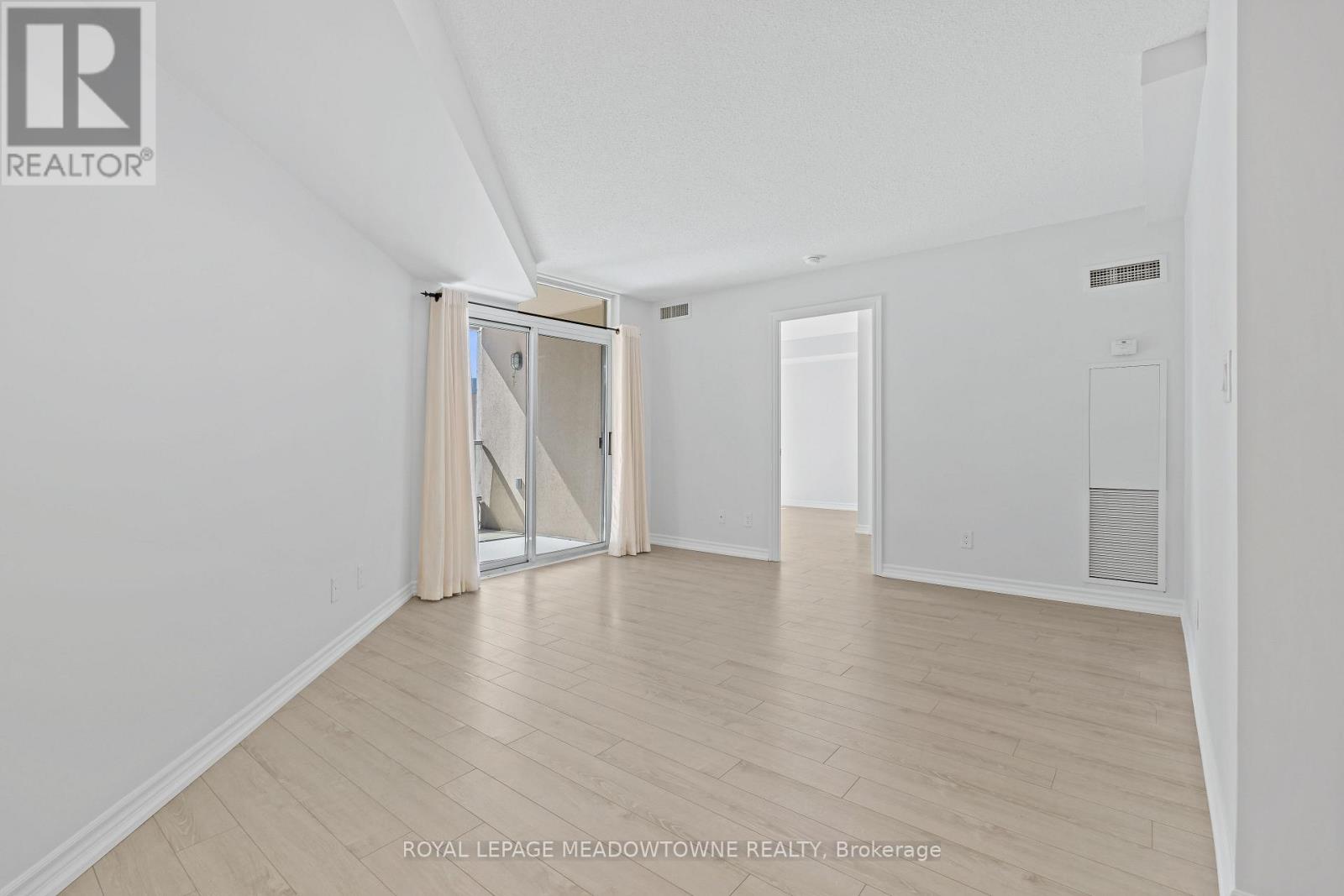 1030 - 3888 Duke Of York Boulevard, Mississauga, Ontario  L5B 4P5 - Photo 12 - W13071370