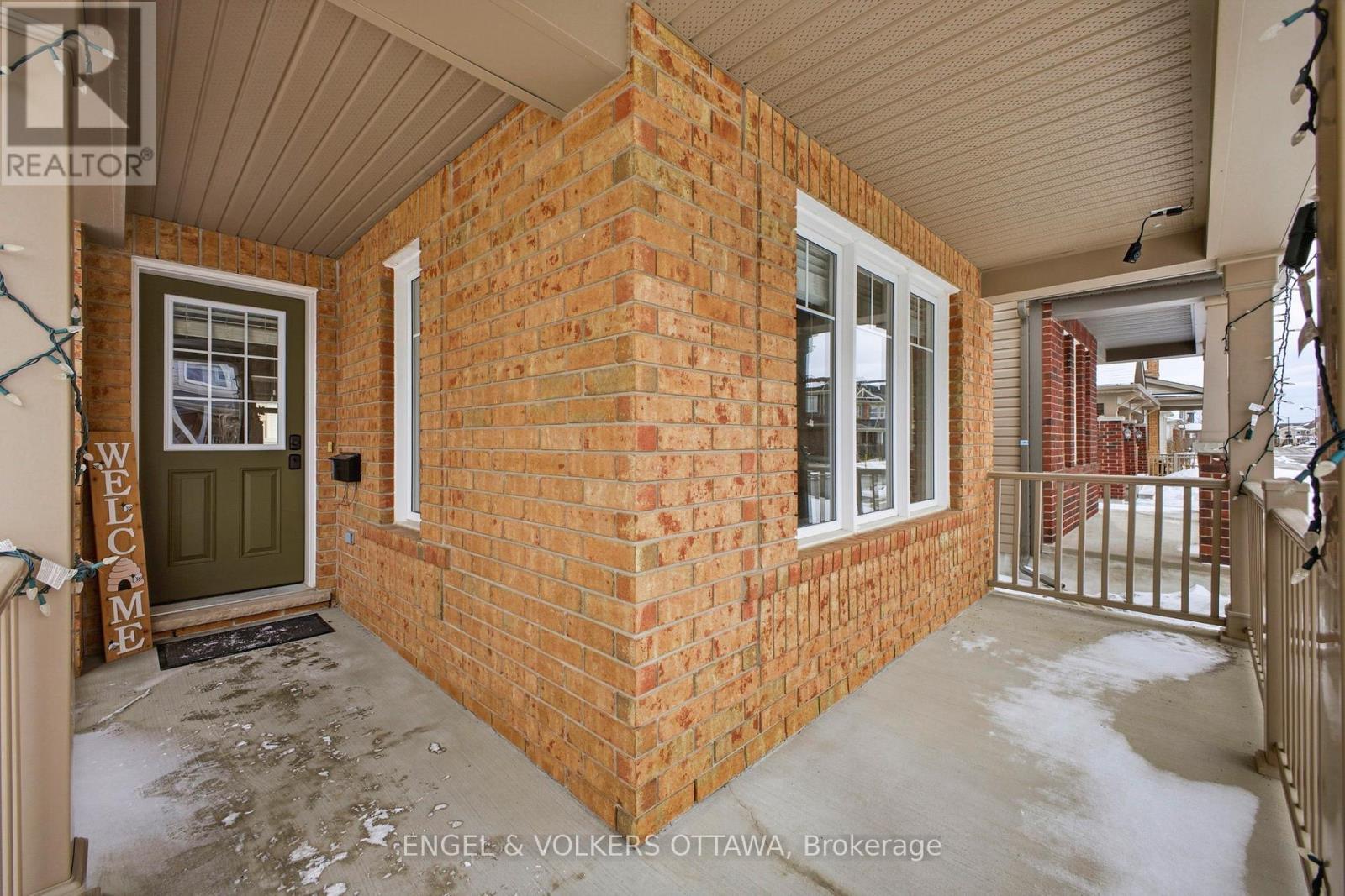 2206 Watercolours Way, Ottawa, Ontario  K2J 5J8 - Photo 2 - X12905272