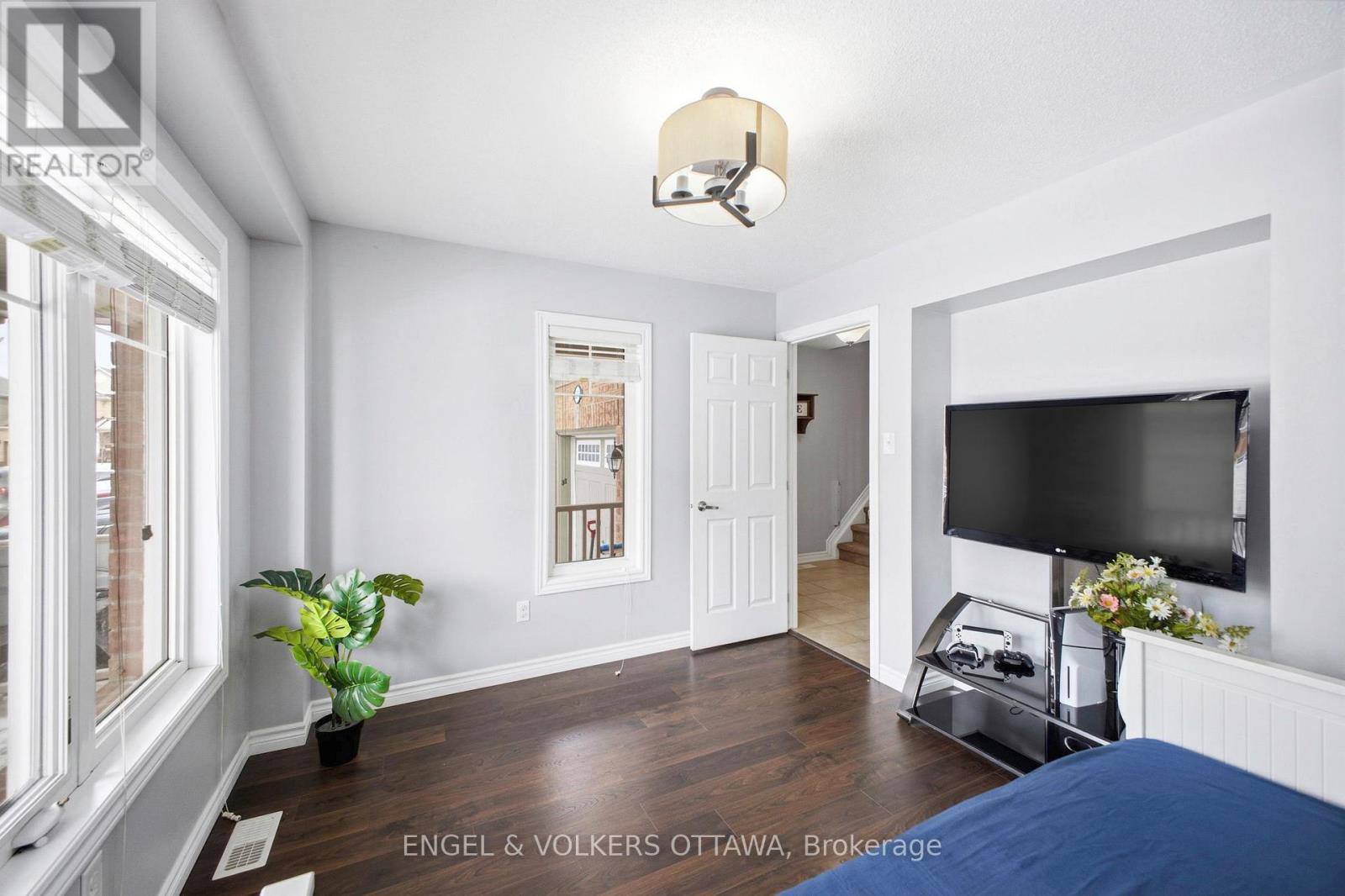 2206 Watercolours Way, Ottawa, Ontario  K2J 5J8 - Photo 18 - X12905272