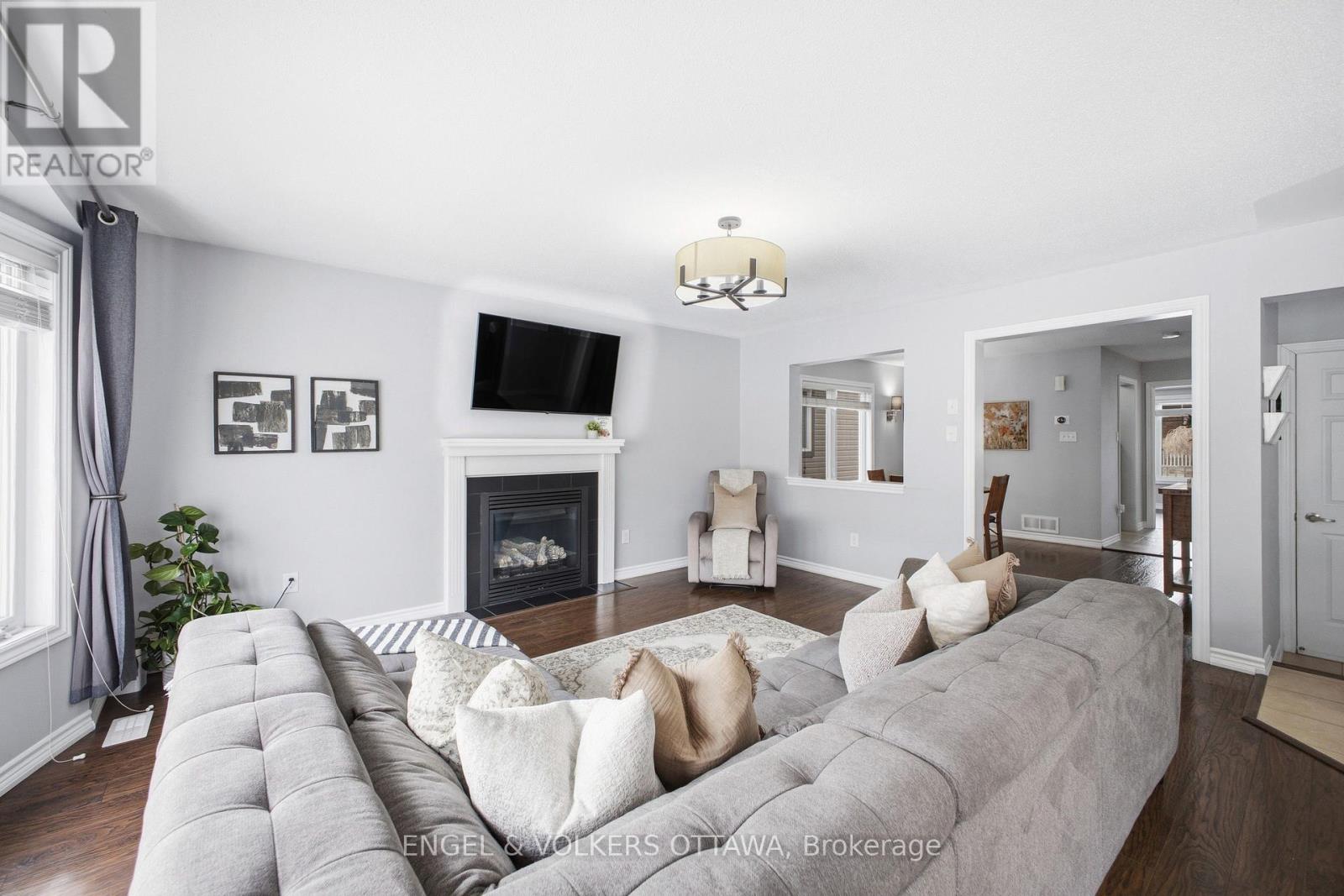 2206 Watercolours Way, Ottawa, Ontario  K2J 5J8 - Photo 13 - X12905272