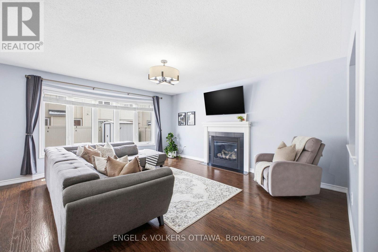 2206 Watercolours Way, Ottawa, Ontario  K2J 5J8 - Photo 12 - X12905272