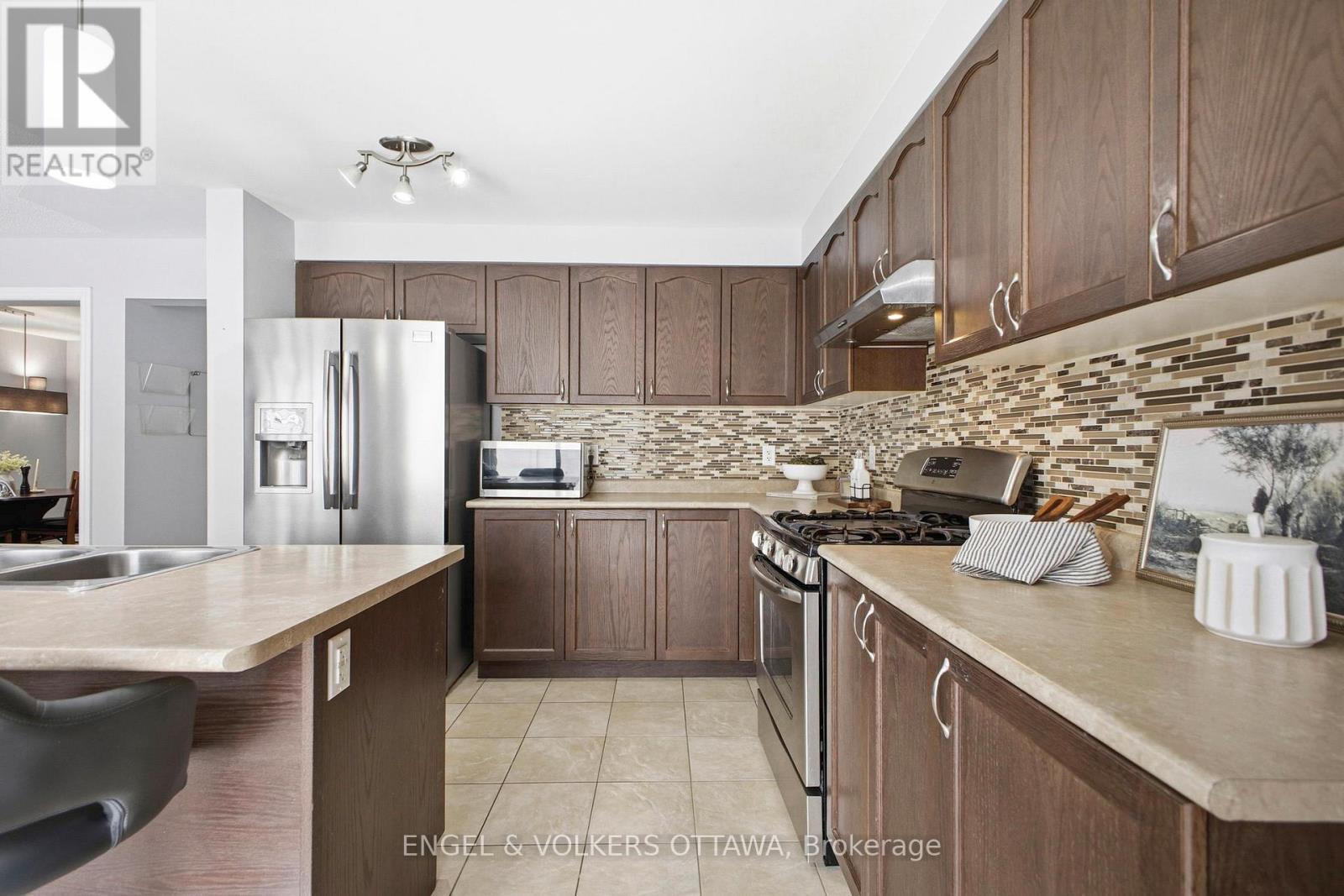 2206 Watercolours Way, Ottawa, Ontario  K2J 5J8 - Photo 6 - X12905272