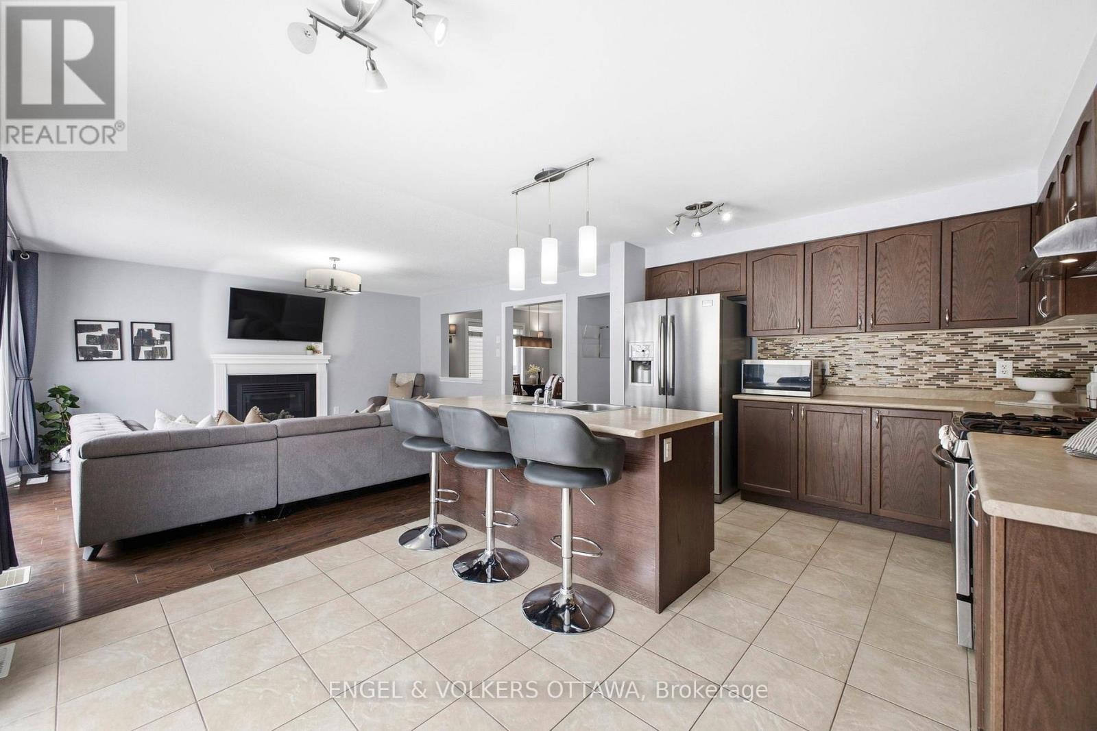 2206 Watercolours Way, Ottawa, Ontario  K2J 5J8 - Photo 8 - X12905272