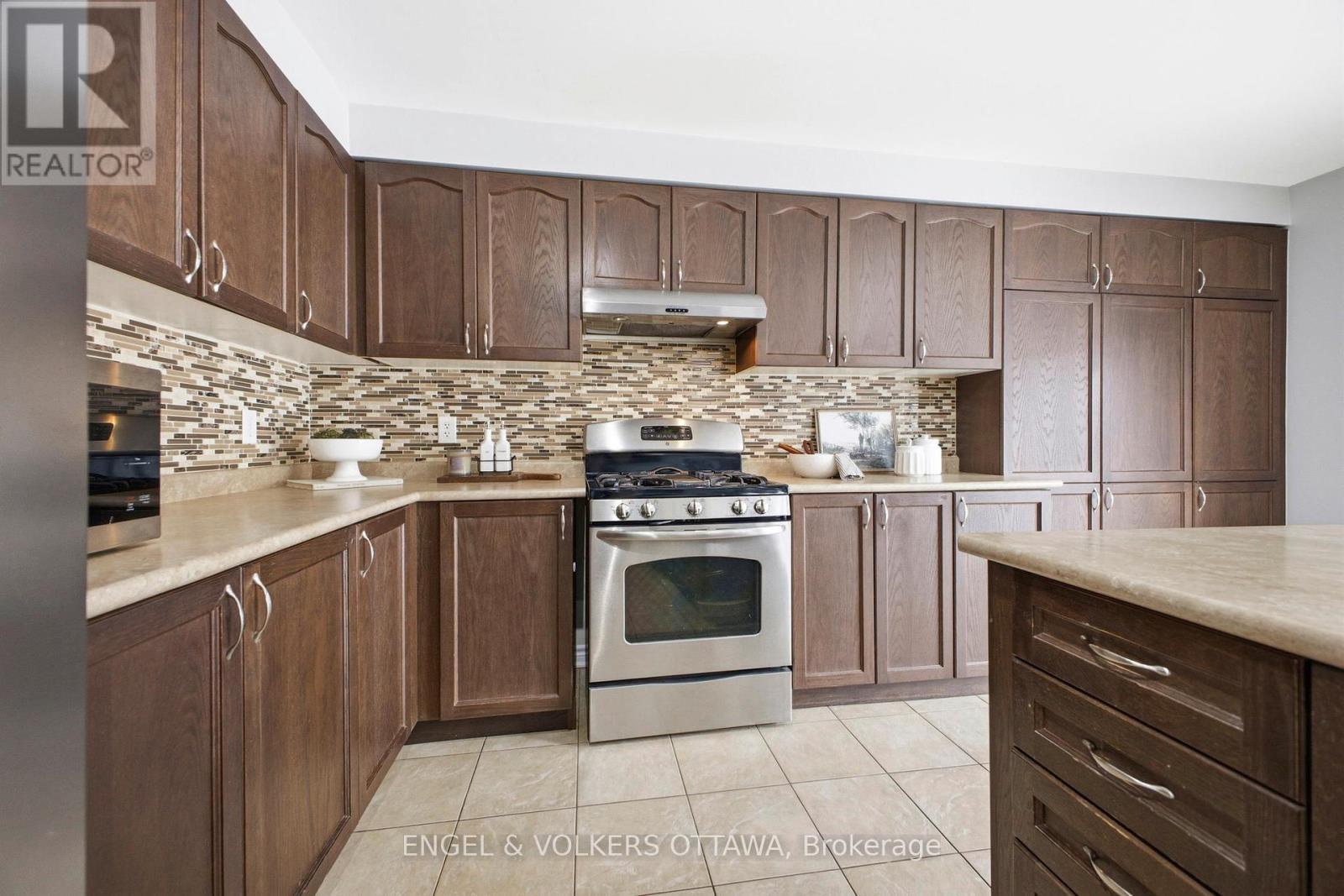 2206 Watercolours Way, Ottawa, Ontario  K2J 5J8 - Photo 7 - X12905272