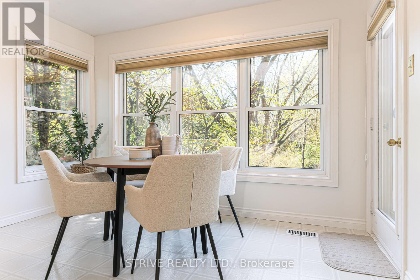 59 Blackcreek Trail, Clarington, Ontario  L1E 1J9 - Photo 13 - E13095836