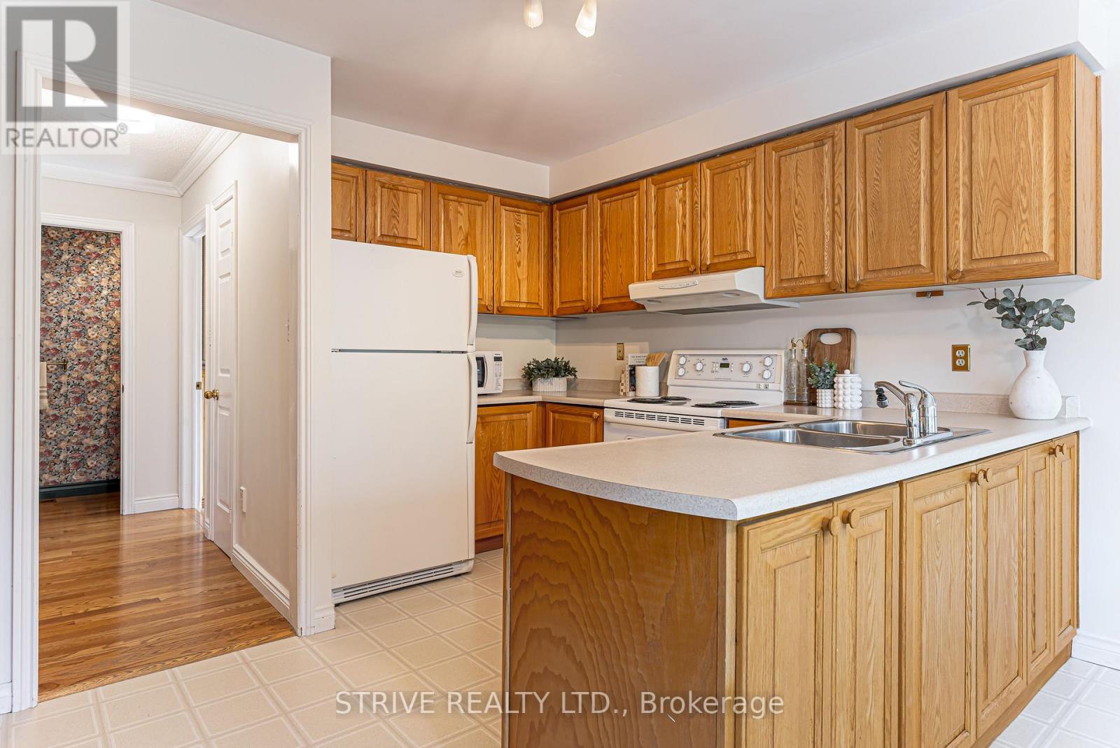 59 Blackcreek Trail, Clarington, Ontario  L1E 1J9 - Photo 15 - E13095836
