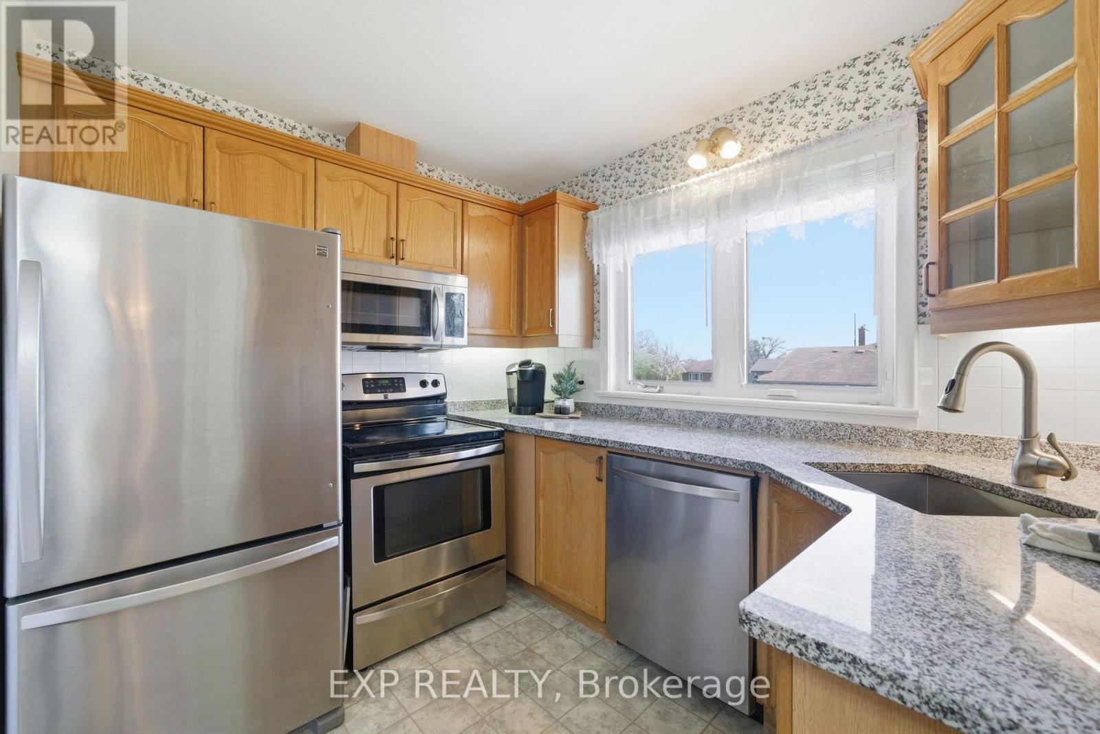 775 Emerson Avenue, Oshawa, Ontario  L1H 3L2 - Photo 13 - E13095896