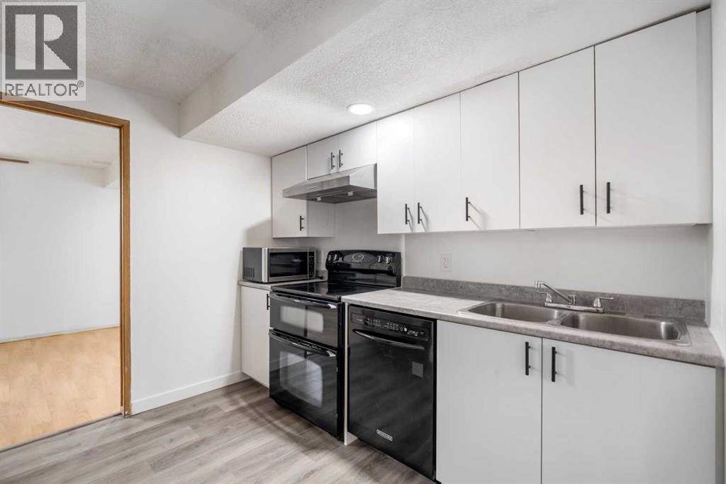 39 Bermuda Drive, Calgary, Alberta  T3K 1H5 - Photo 18 - A2308880