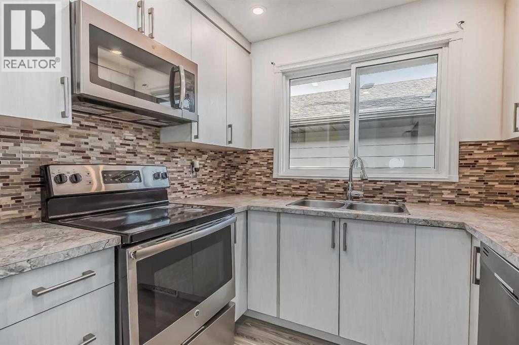 39 Bermuda Drive, Calgary, Alberta  T3K 1H5 - Photo 8 - A2308880
