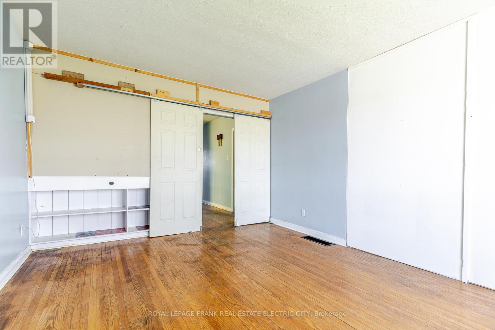 941 Crawford Drive, Peterborough, Ontario  K9J 3X1 - Photo 5 - X13096016