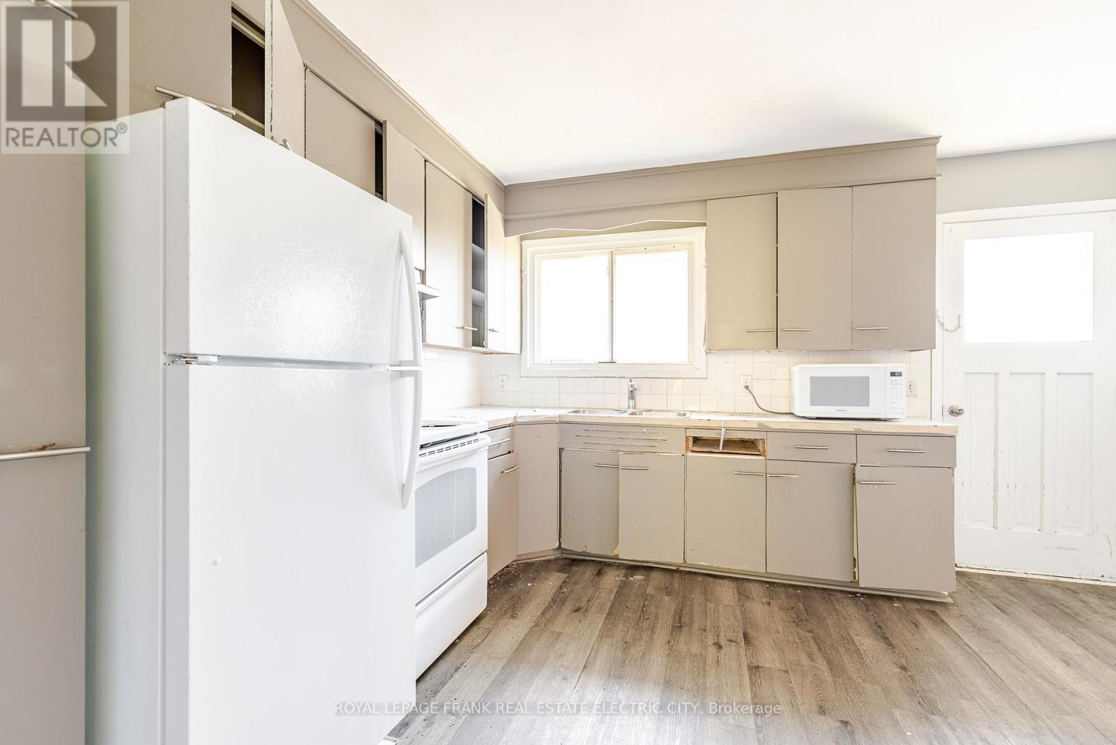 941 Crawford Drive, Peterborough, Ontario  K9J 3X1 - Photo 7 - X13096016
