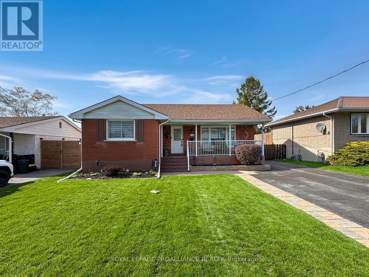 10 CHOWN CRESCENT, Belleville, Ontario