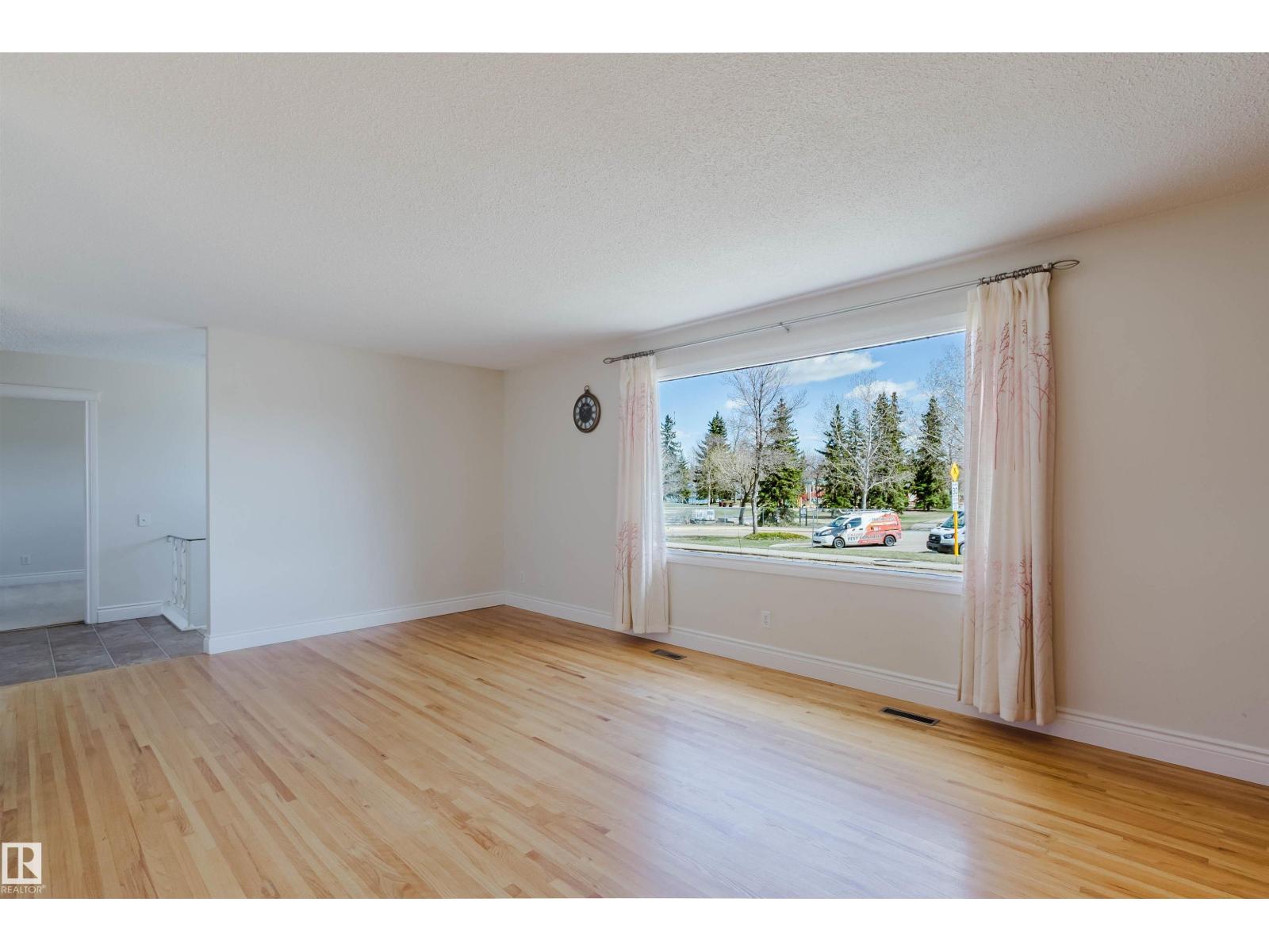 3752 114 St Nw, Edmonton, Alberta  T6J 1M4 - Photo 7 - E4486190