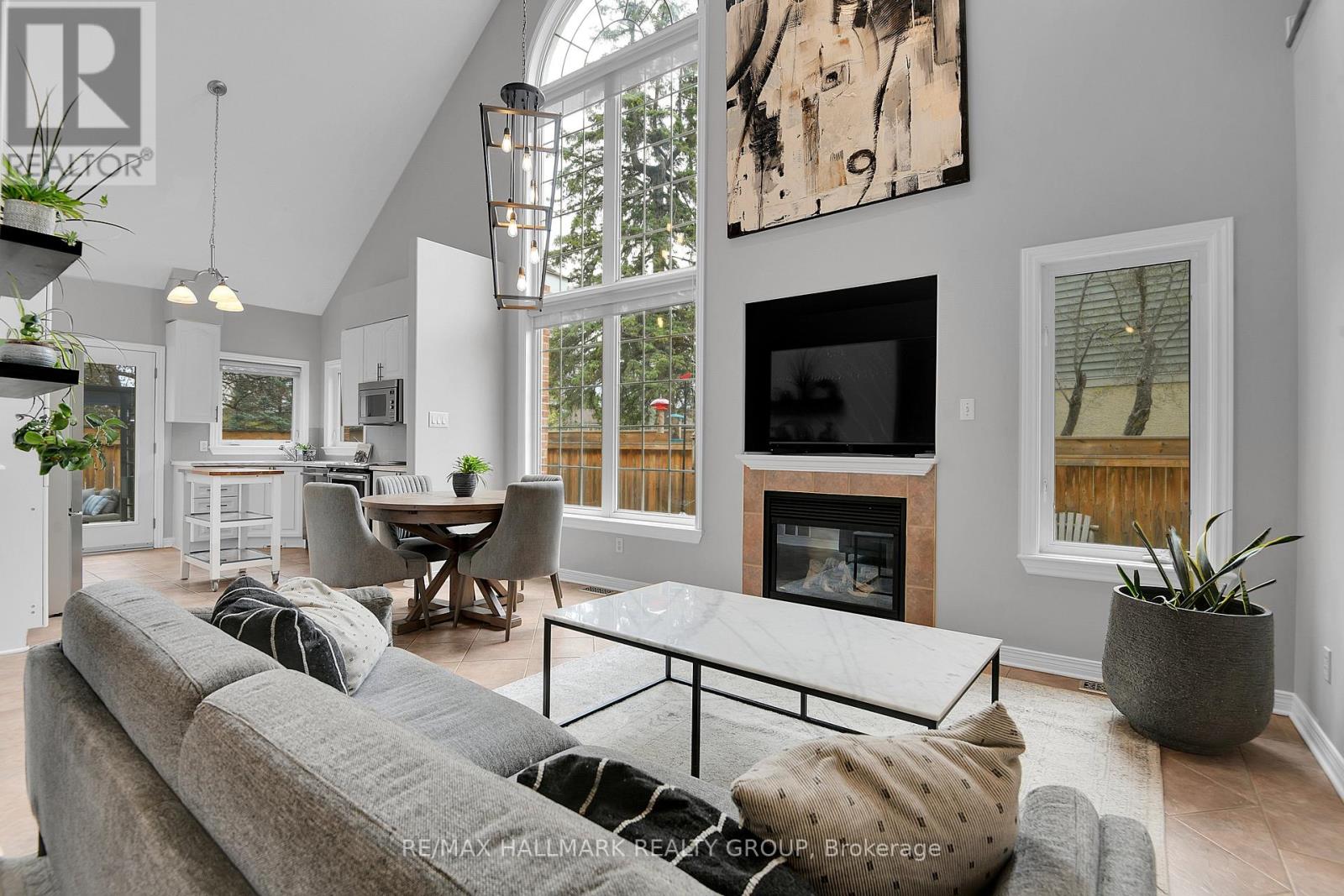 214 Laura Private, Ottawa, Ontario  K1B 1C8 - Photo 10 - X13096006