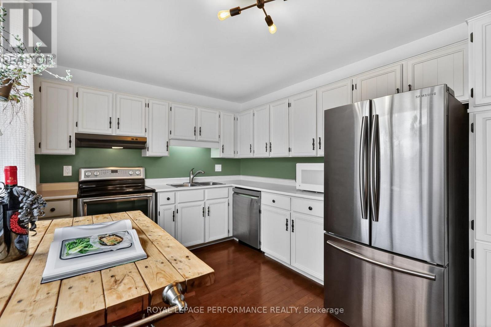2 Canbury Crescent, Ottawa, Ontario  K2G 4L4 - Photo 17 - X13096052