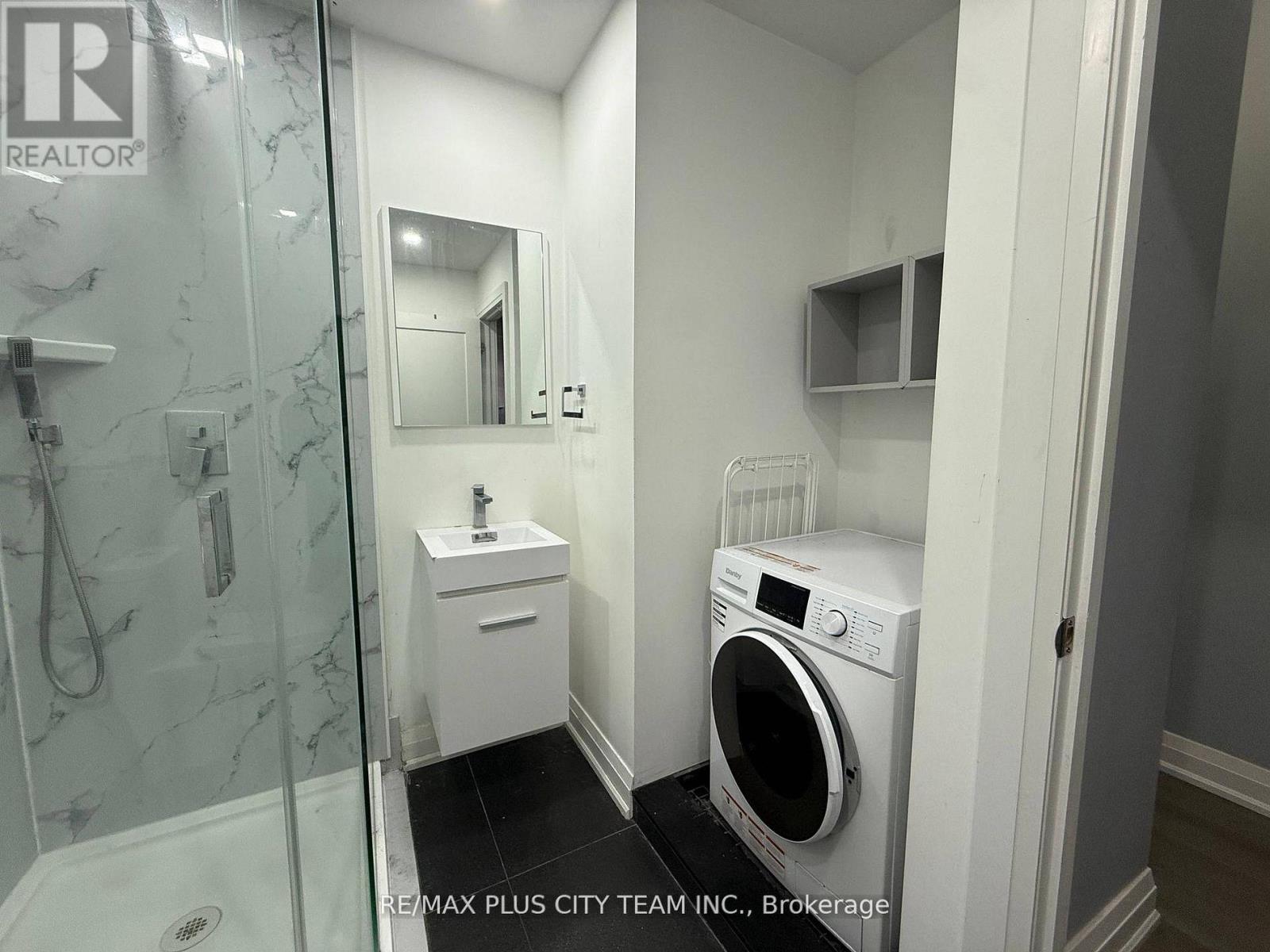 11 Baden Street, Toronto, Ontario  M6J 1Z3 - Photo 14 - C13095672
