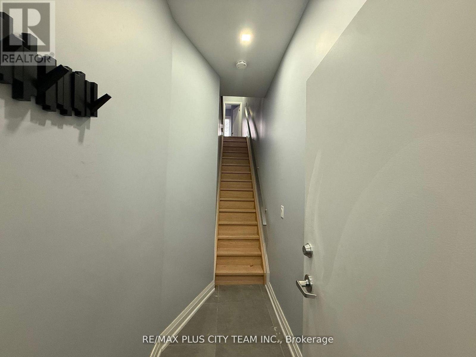 11 Baden Street, Toronto, Ontario  M6J 1Z3 - Photo 16 - C13095672