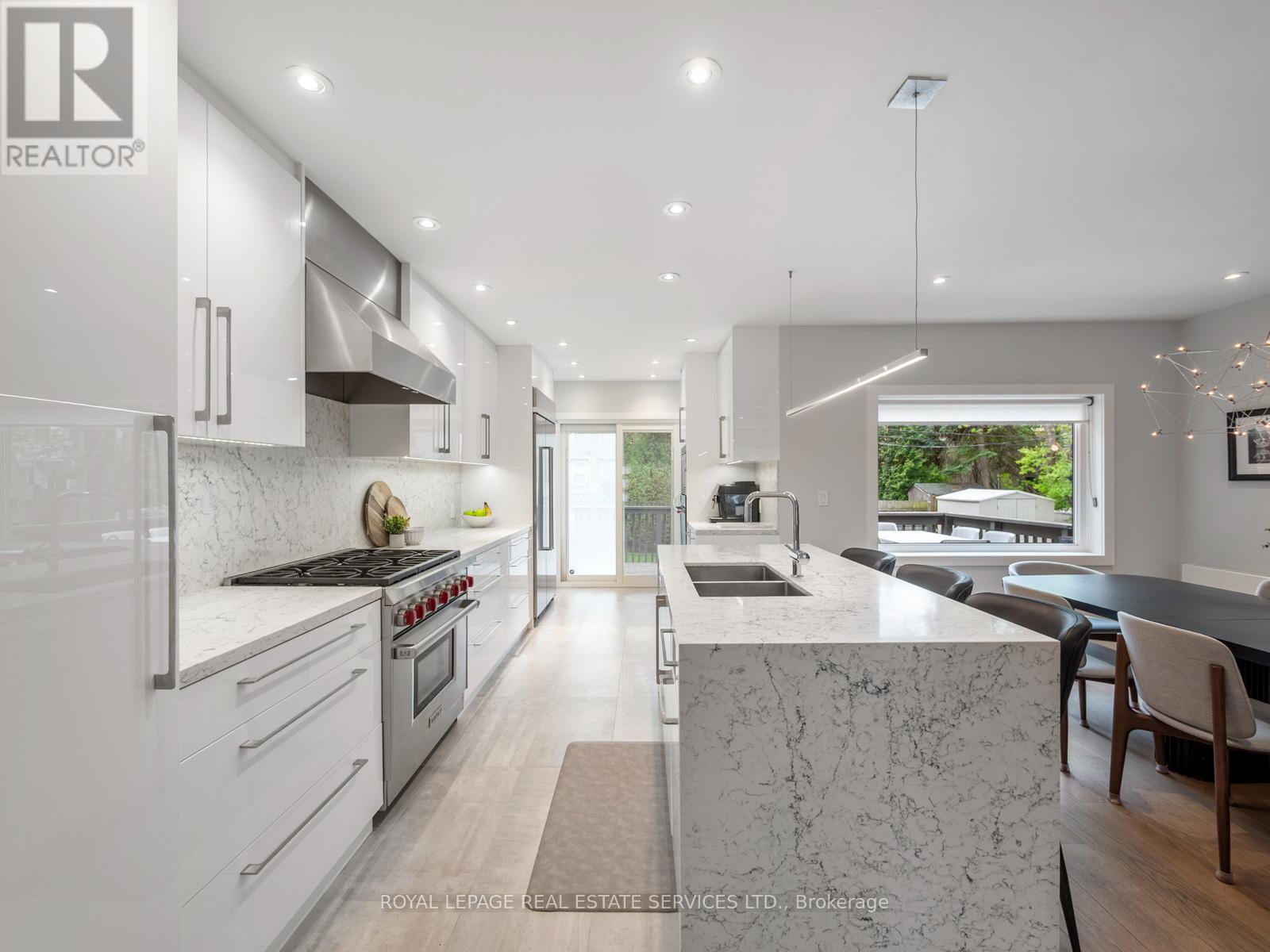 185 Glen Cedar Road, Toronto, Ontario  M6C 3G9 - Photo 11 - C13095704