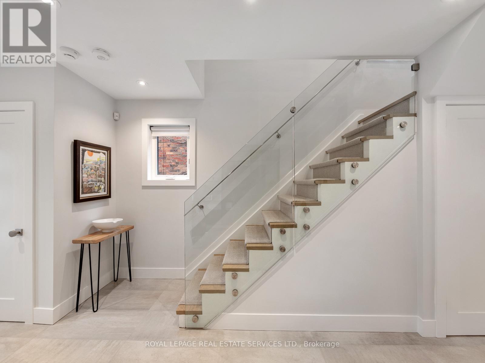 185 Glen Cedar Road, Toronto, Ontario  M6C 3G9 - Photo 16 - C13095704