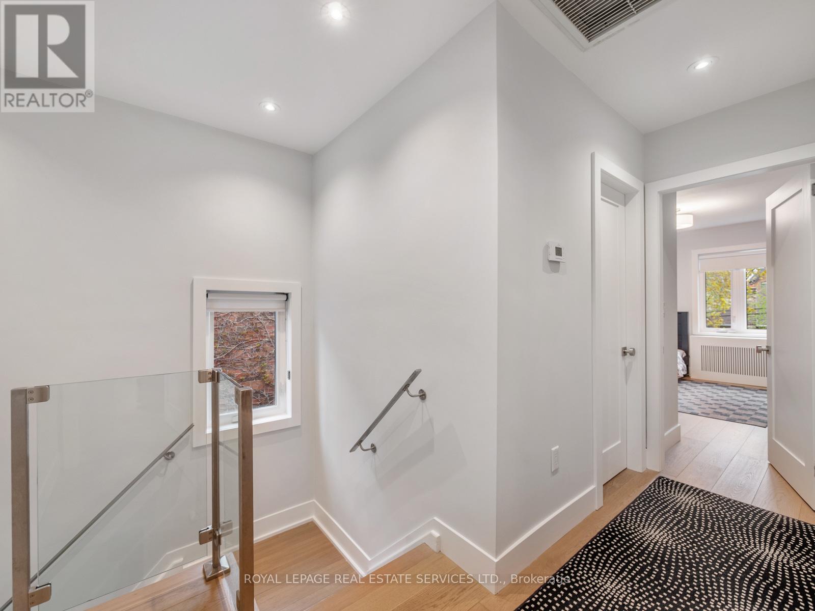 185 Glen Cedar Road, Toronto, Ontario  M6C 3G9 - Photo 19 - C13095704