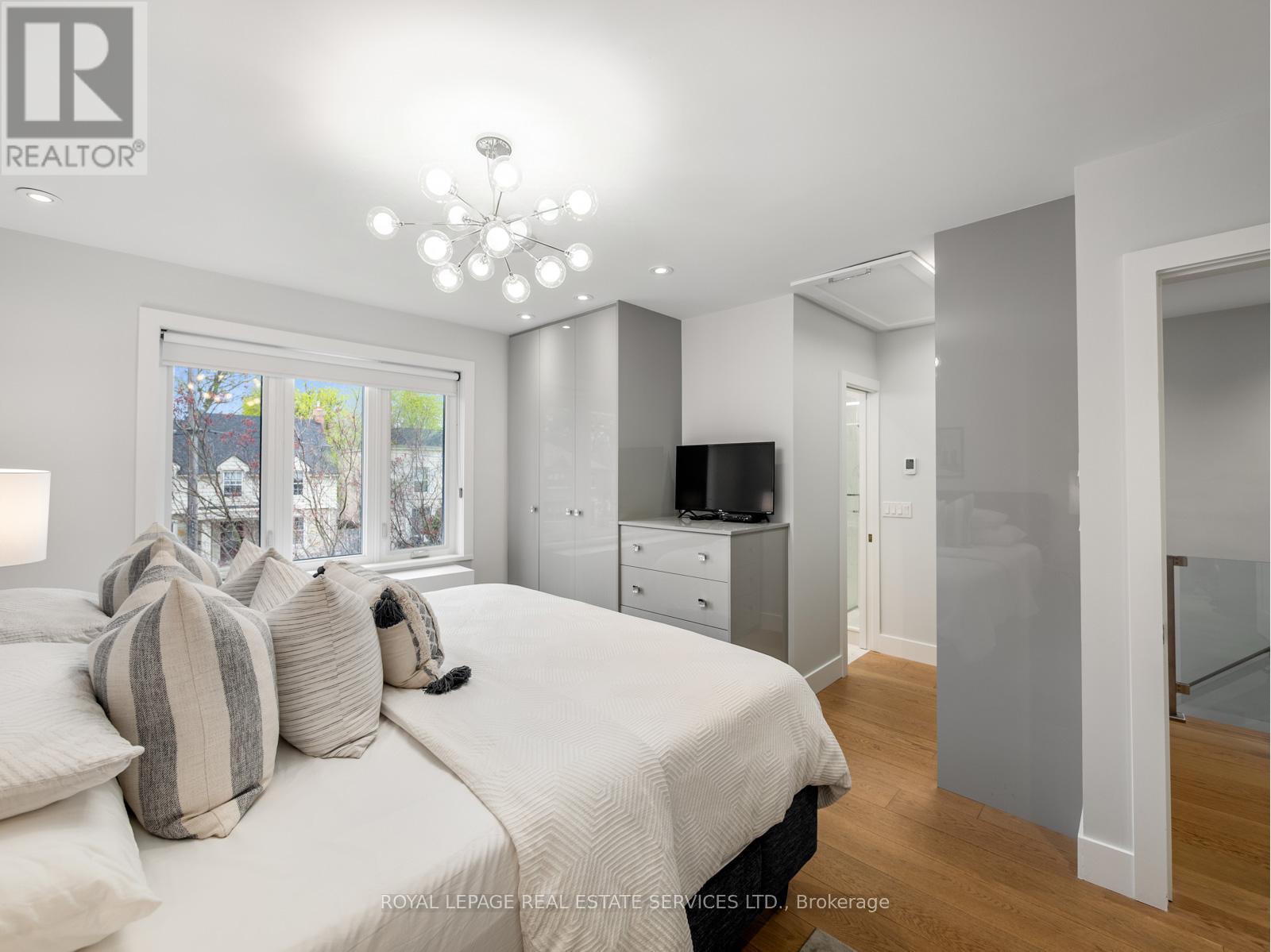 185 Glen Cedar Road, Toronto, Ontario  M6C 3G9 - Photo 21 - C13095704