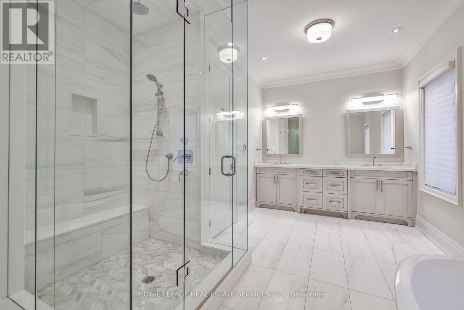 Th2 - 290 St Clair Avenue W, Toronto, Ontario  M4V 1S3 - Photo 18 - C13095732