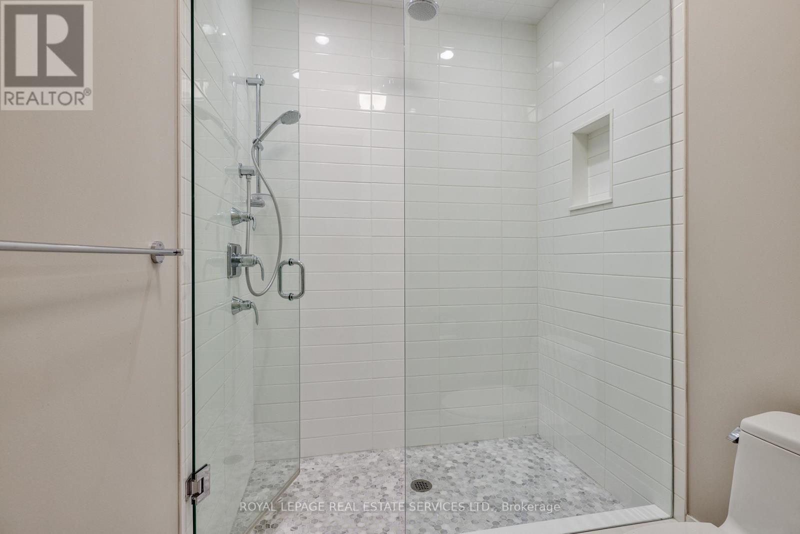 Th2 - 290 St Clair Avenue W, Toronto, Ontario  M4V 1S3 - Photo 23 - C13095732