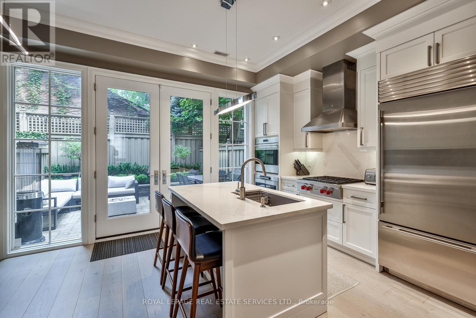 Th2 - 290 St Clair Avenue W, Toronto, Ontario  M4V 1S3 - Photo 9 - C13095732