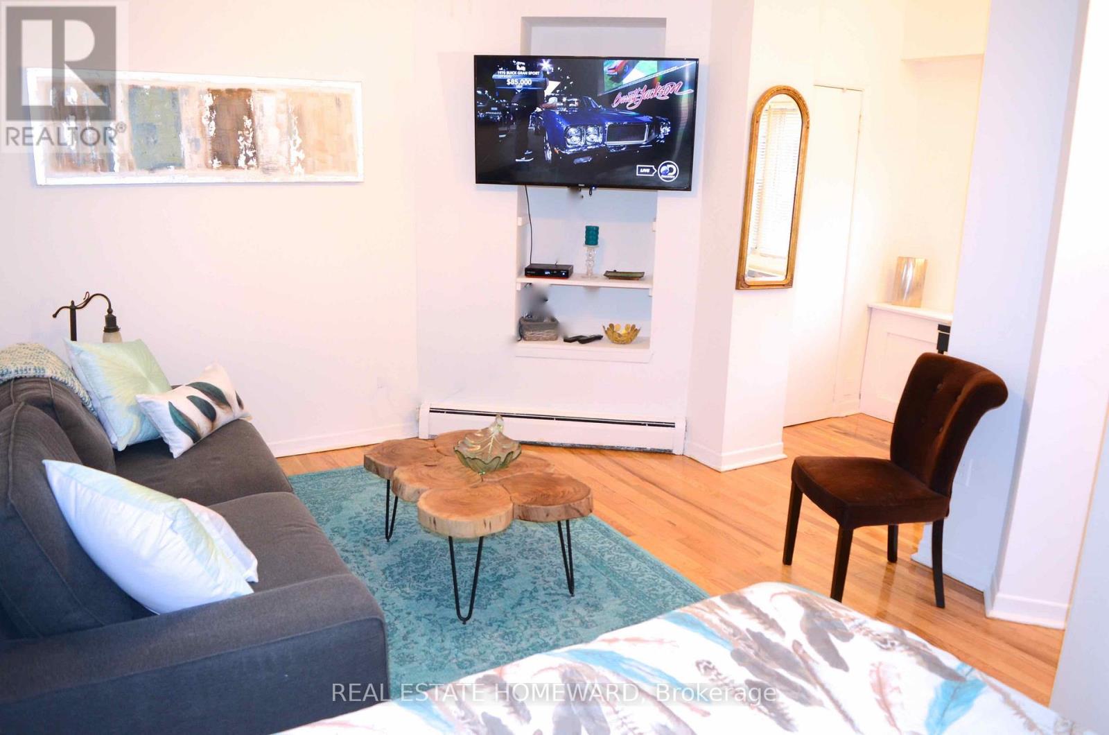 A1 - 426 Markham Street, Toronto, Ontario  M6G 2L2 - Photo 4 - C13095884