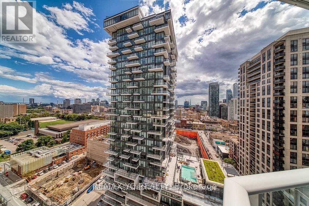 1902 - 68 Shuter Street, Toronto, Ontario  M5B 1Y4 - Photo 2 - C13095966