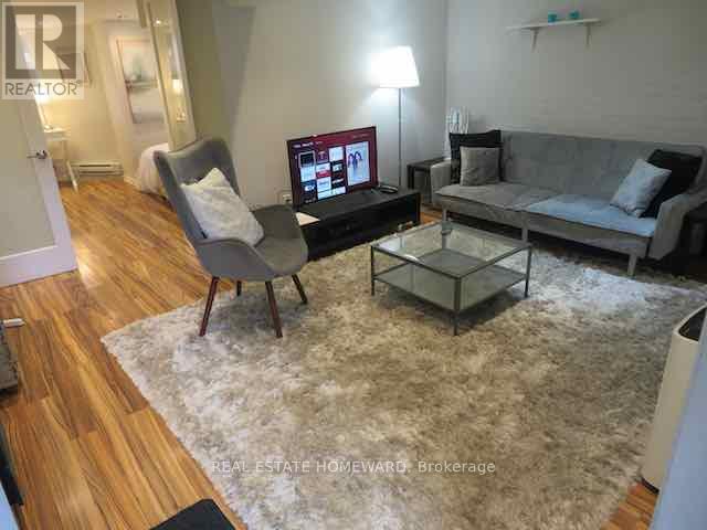 175 Euclid Avenue, Toronto, Ontario  M6J 2J8 - Photo 3 - C13095978