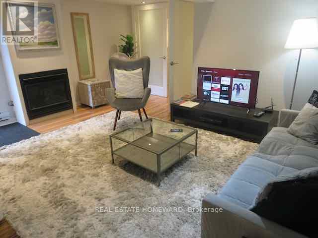 175 Euclid Avenue, Toronto, Ontario  M6J 2J8 - Photo 4 - C13095978